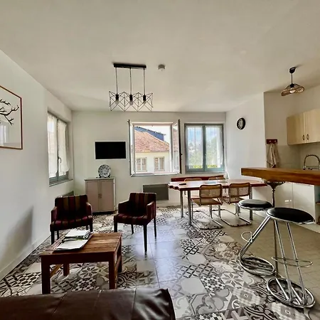 Holiday home Maison Centre-ville, Animaux Admis - 4 Pers. - Fr-1-541-202 *