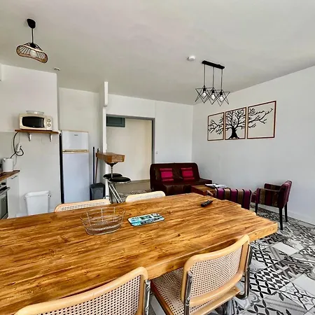 Maison Centre-ville, Animaux Admis - 4 Pers. - Fr-1-541-202 Holiday home La Roche-Posay