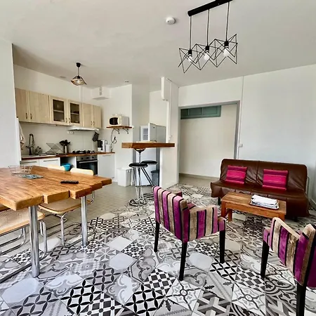 Maison Centre-ville, Animaux Admis - 4 Pers. - Fr-1-541-202 Holiday home *